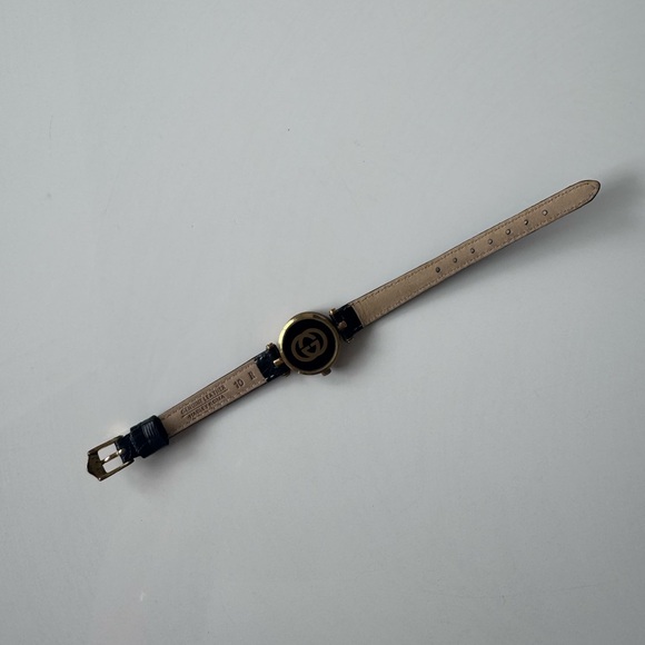 Vintage Gucci watch - Picture 6 of 7